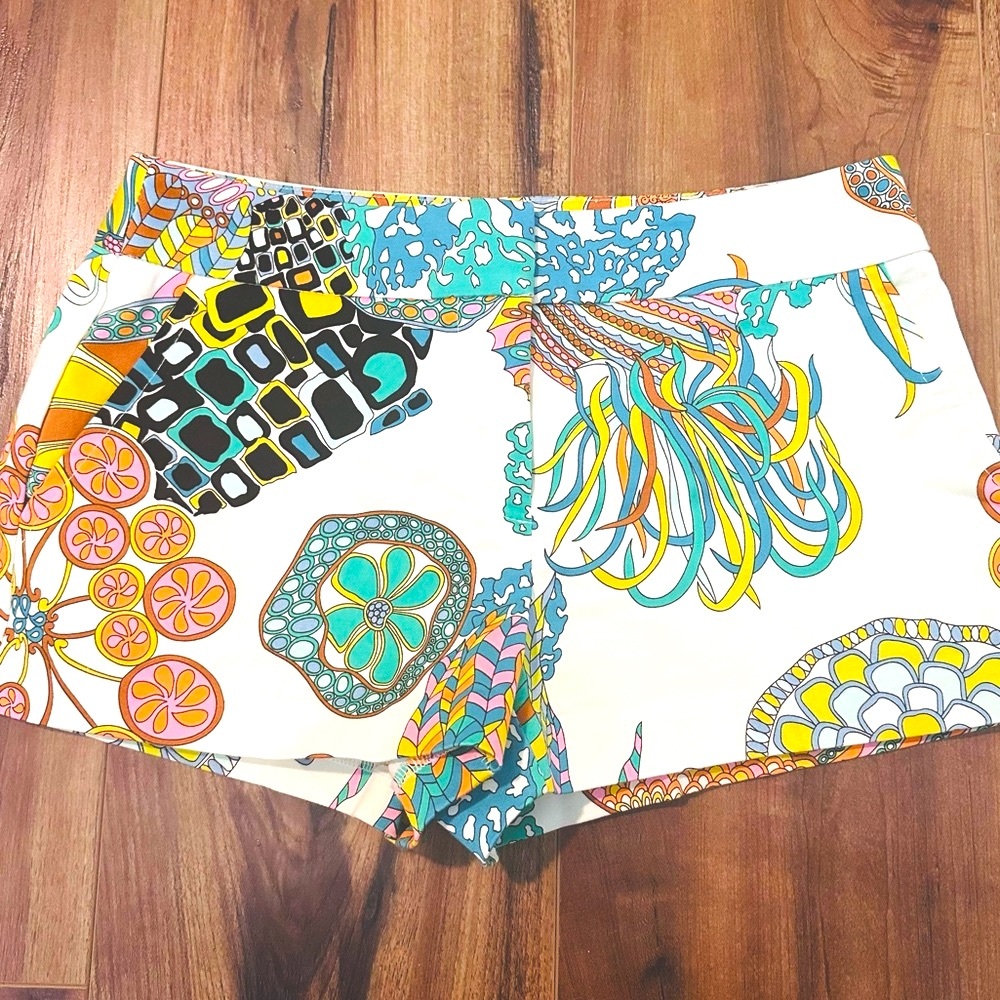 Trina Turk Shorts, Sz 2